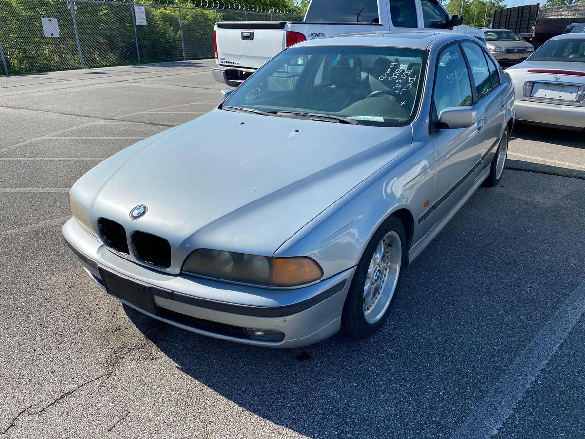 1998 Silver BMW 540