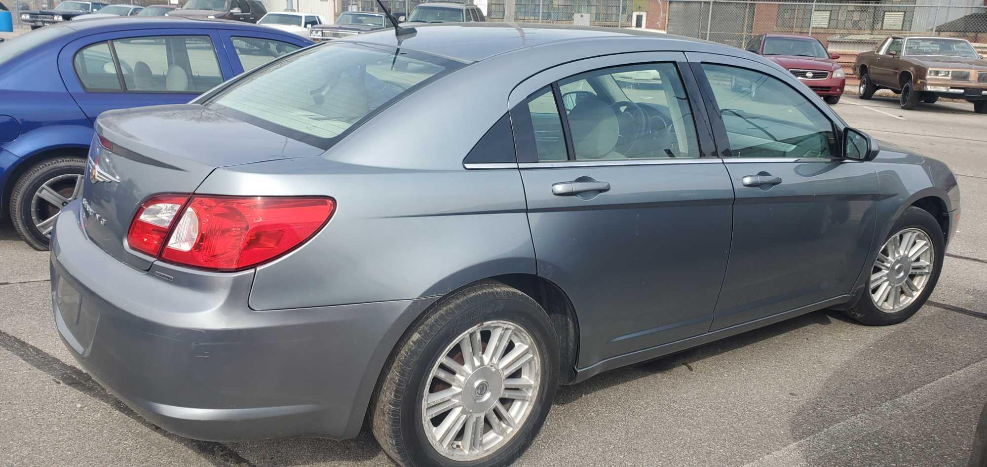 2008 Silver Chrysler Sebring