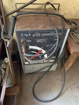 W- Silverline ST-295 Welder