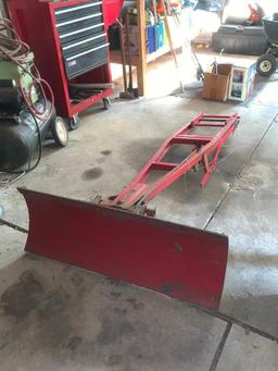 OG- Red Toro Wheel Horse Ride-on Lawnmower & Snow Plow