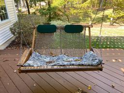 O- Outdoor Wood & Roping Swing