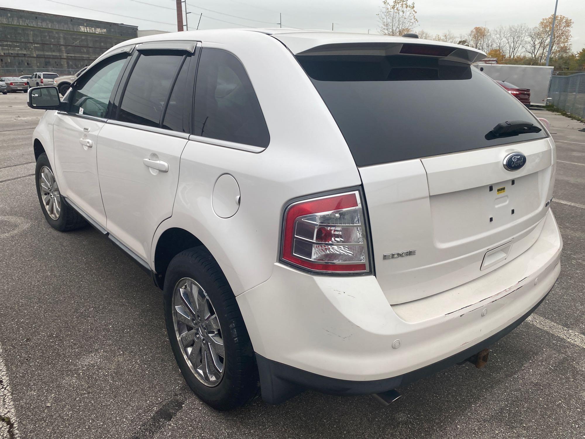 2010 White Ford Edge