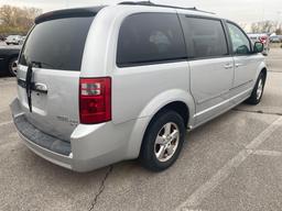 2009 Silver Dodge Caravan