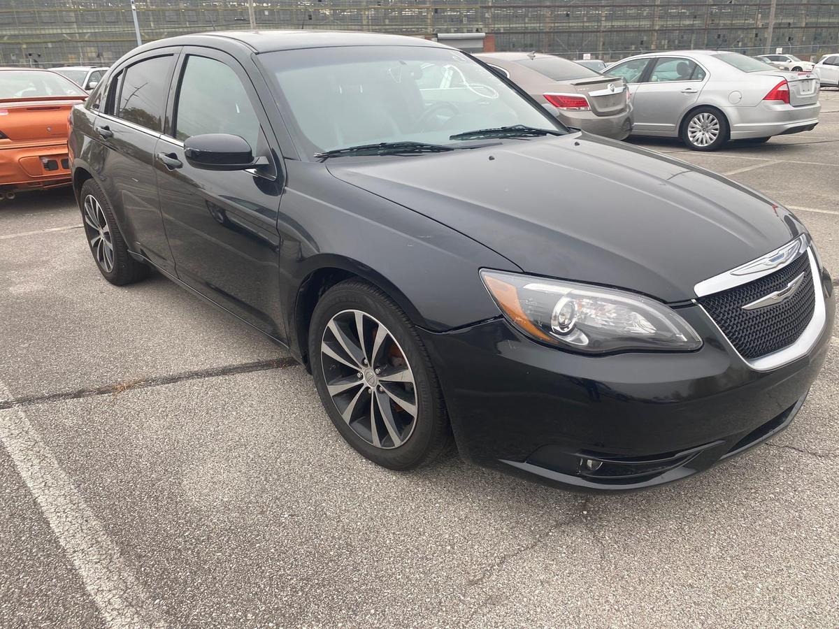 2013 Black Chrysler 200