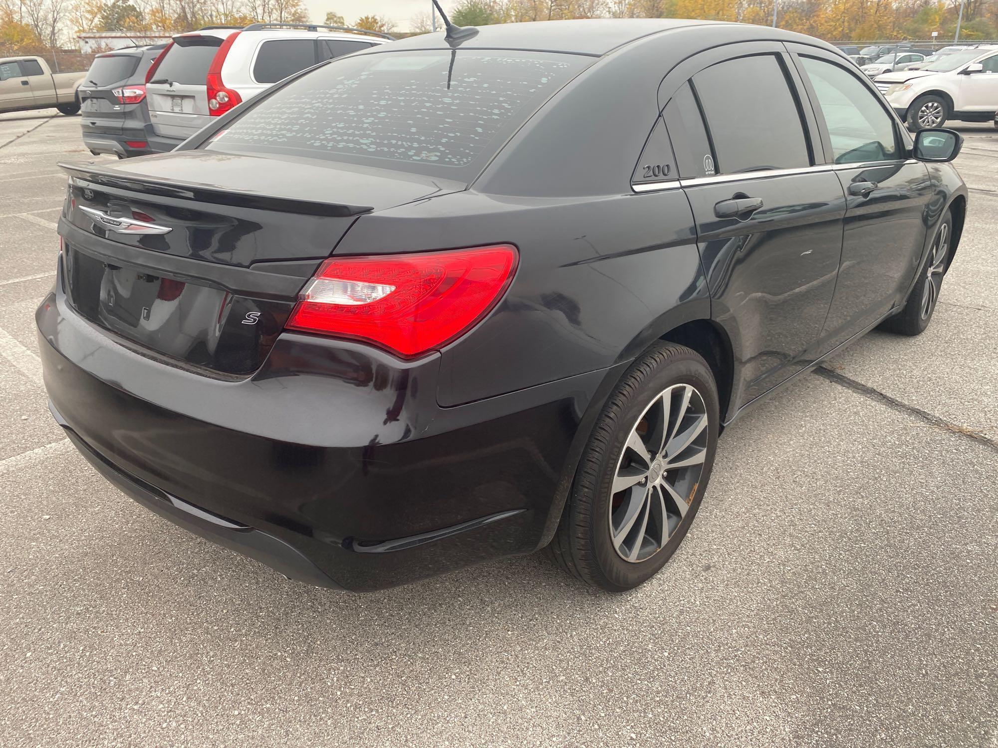 2013 Black Chrysler 200