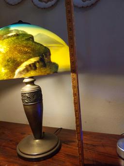 DR- Metal Base Hand Painted Glass Shade Table Lamp