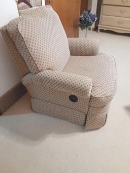 MB- Recliner Chair