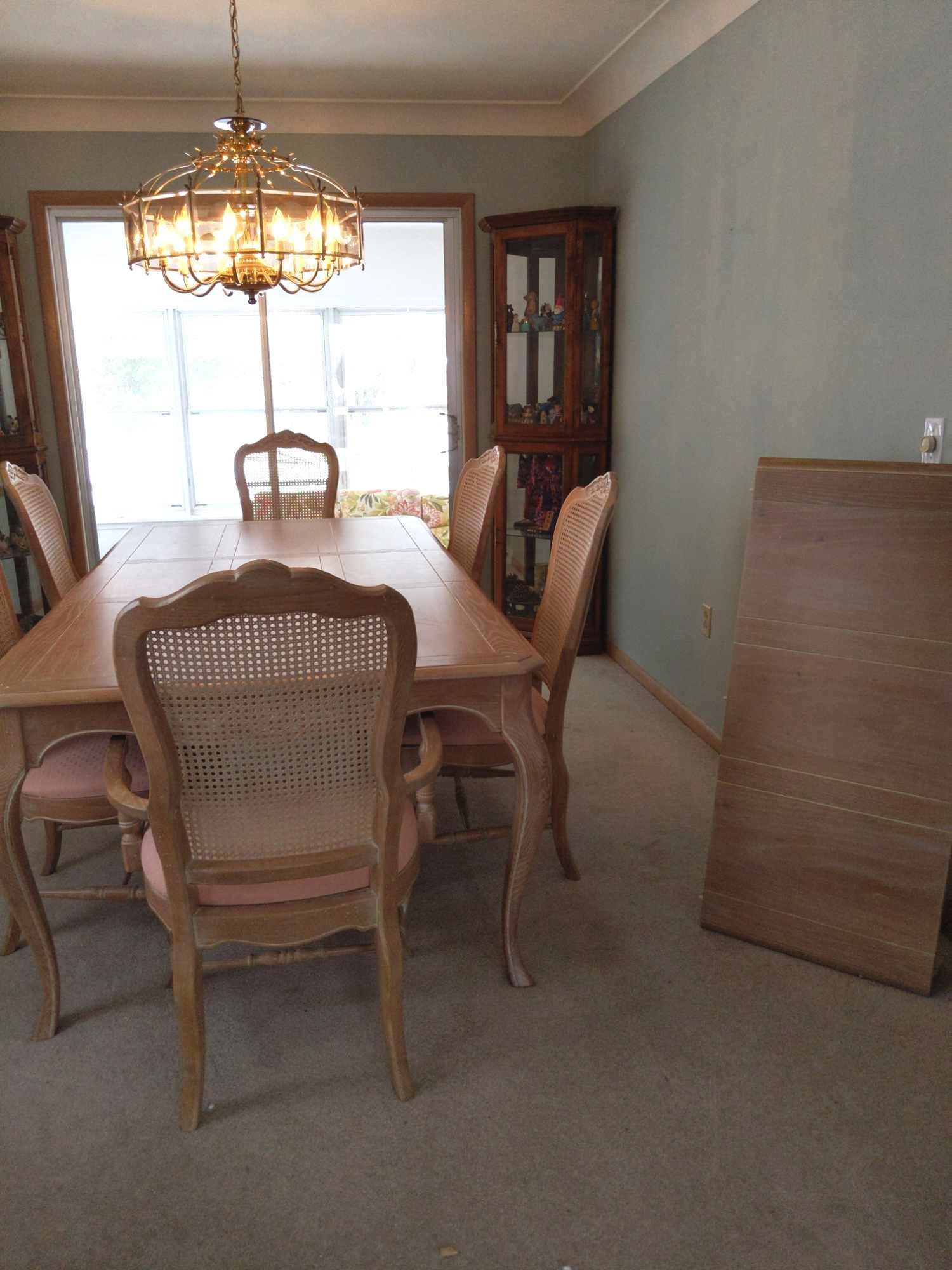 DR- Pennsylvania House Dining Table with (2) Leaves