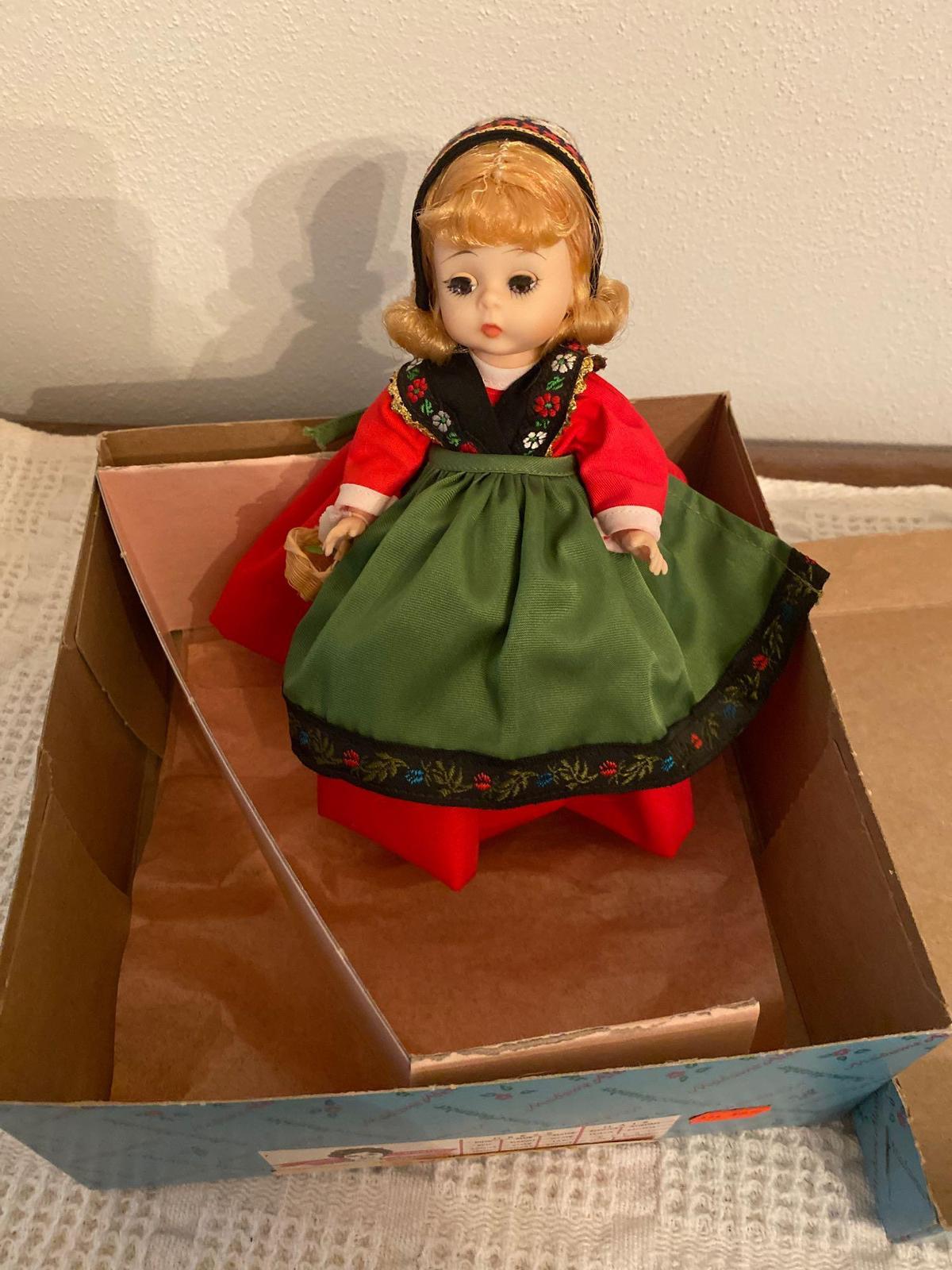 B3- Madame Alexander Doll Company