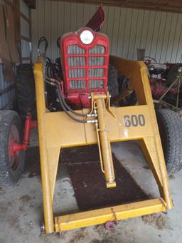 P- Ford Tractor with Bucket Loader