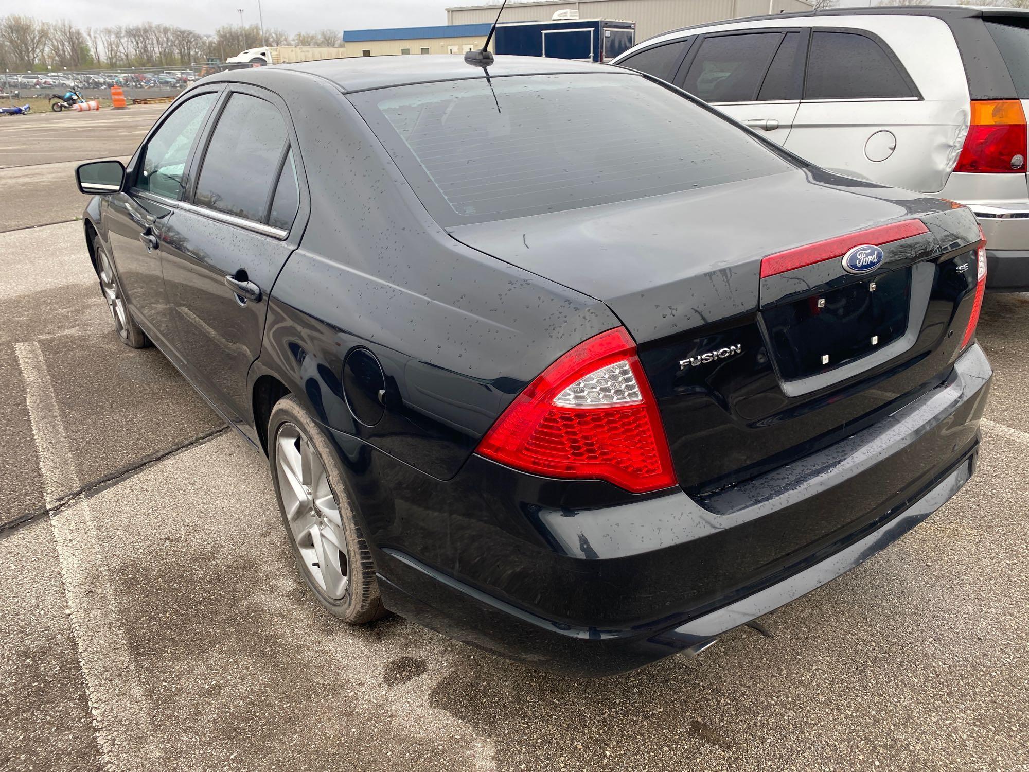 2010 Black Ford Fusion