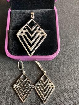 Vivir World Aztec Collection Silver Earrings and Silver Pendant