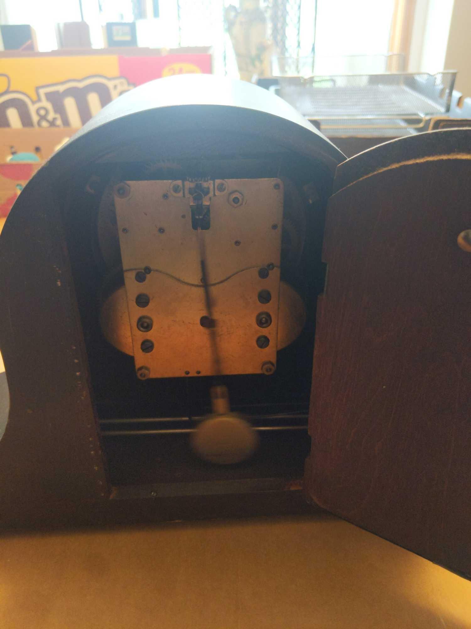 D- Antique New Haven Mantle Clock