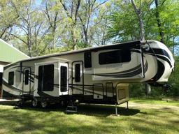 O- 2015 38' Jayco Pinnacle 38FLFS, 5th Wheel Trailer