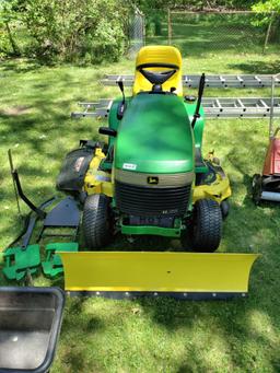 O- Riding Lawn Mower John Deere LX27948C convertible