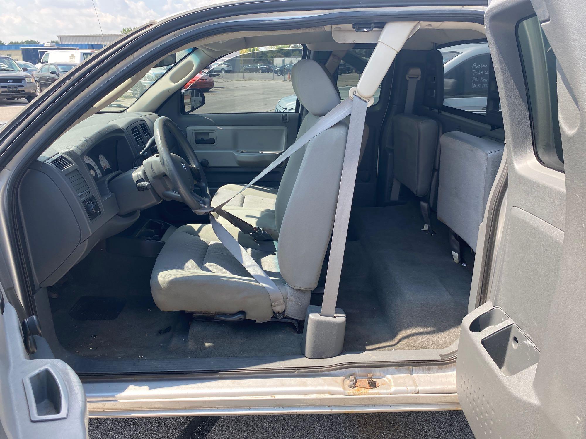 2006 Silver Dodge Dakota Pickup Truck