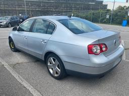 2009 Silver Volkswagen Passat