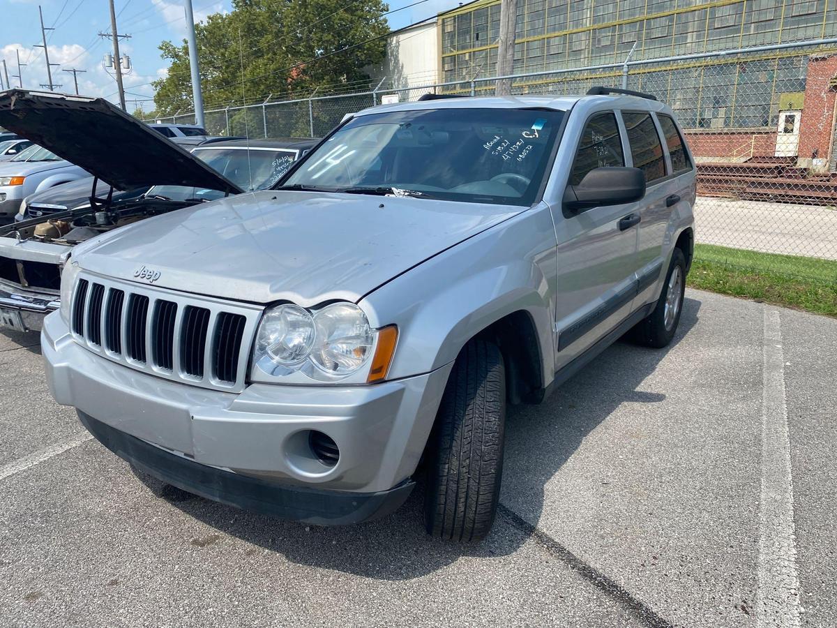 2005 Silver Jeep Grand Cherokee