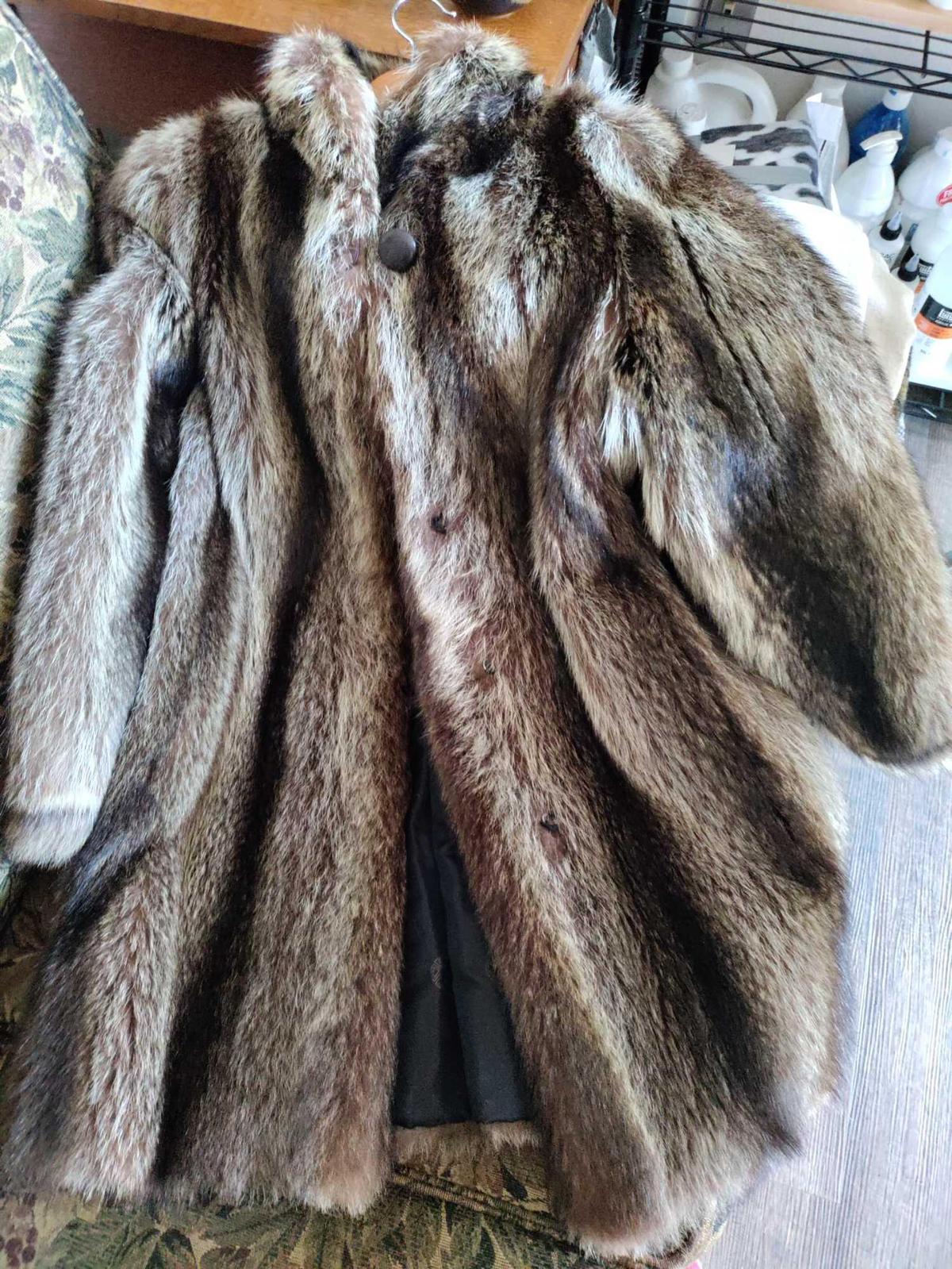 G2- Marquise Fox Fur Coat by Toledo Furs