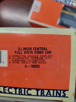 G2- (2) Lionel Electric Trains Illinois Central Some Car, Chesapeake and Ohio Club Car