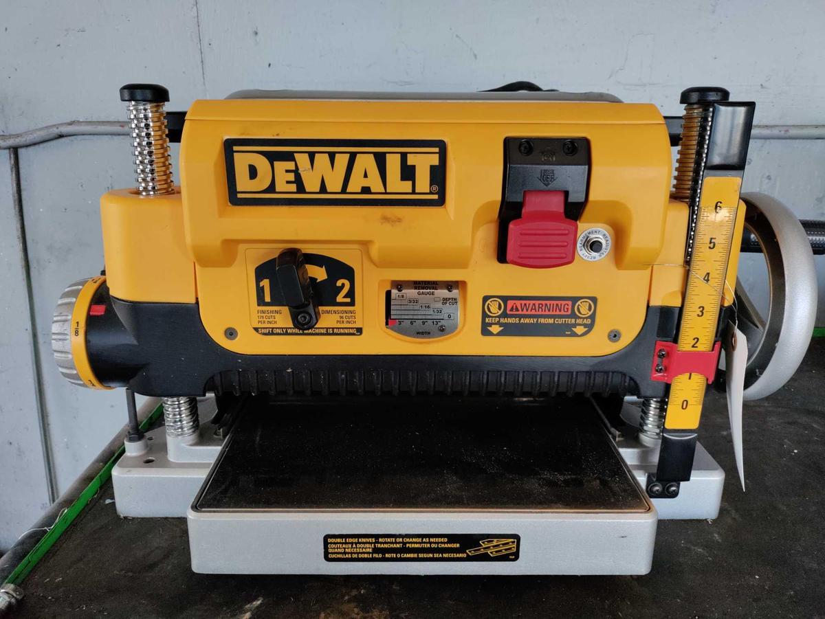 B2-DeWalt 13" Thickness Planer