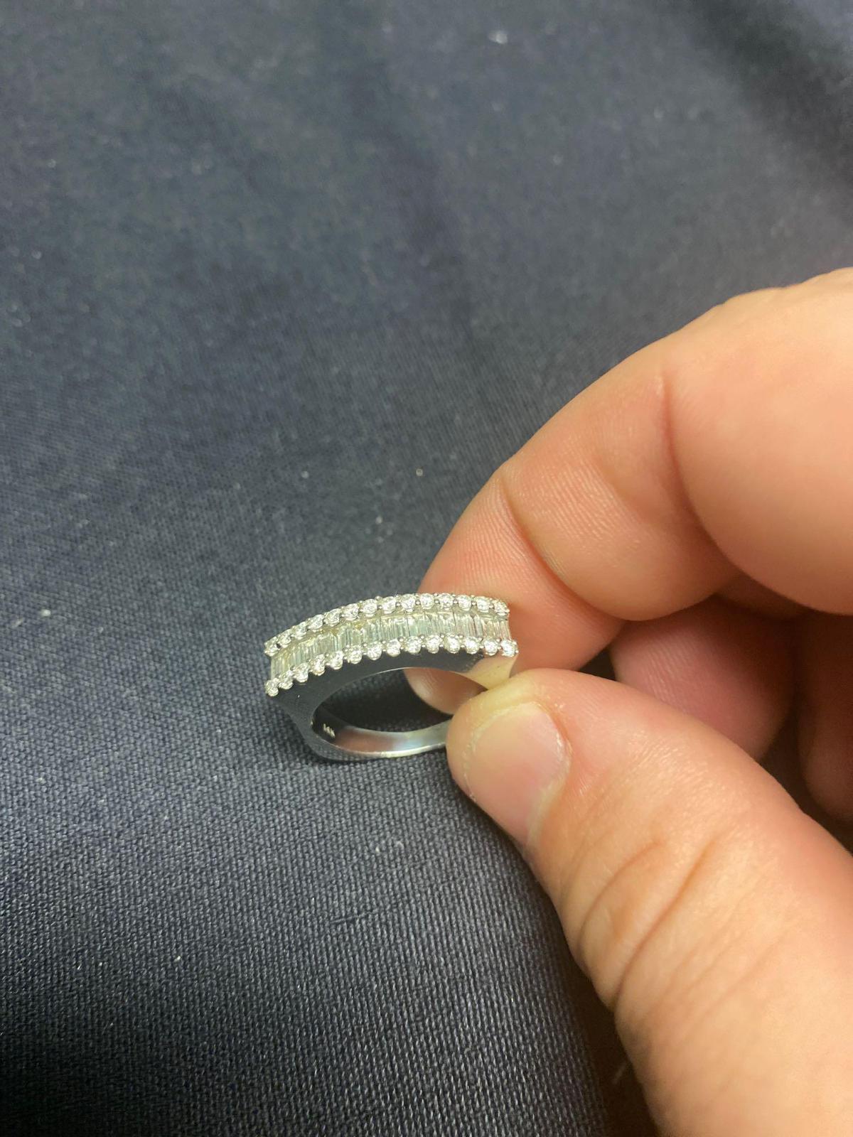 (1) White Gold Ring