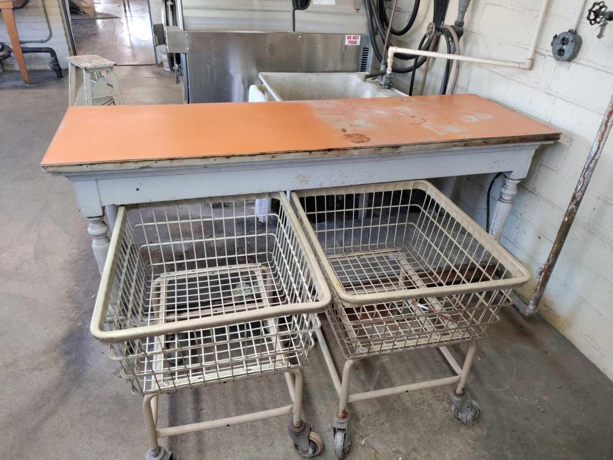 MR1-Table and (2) Laundry Baskets on Wheels