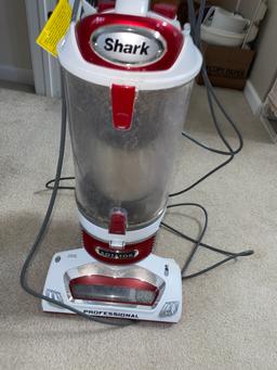 HC- Shark Rotator Professional Vacuum