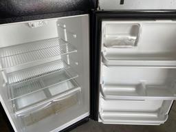 G- Frigidaire Refrigerator