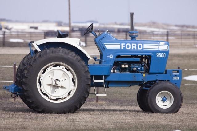 Ford 9600 (SN C473351) Dual Power, 3-point, Dual Hydraulics, 6992 hours