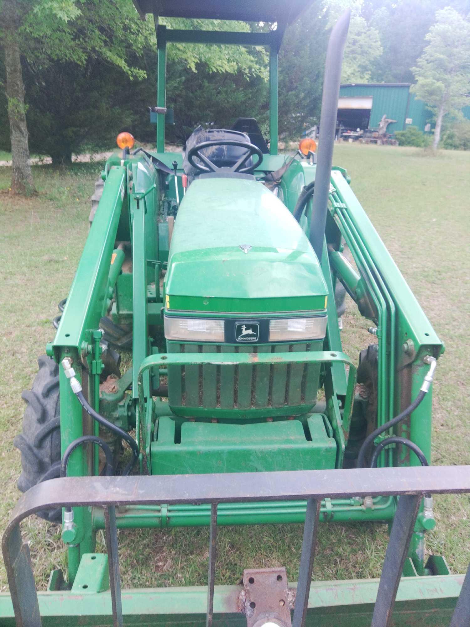 John Deere 1070 4wd tractor with loader