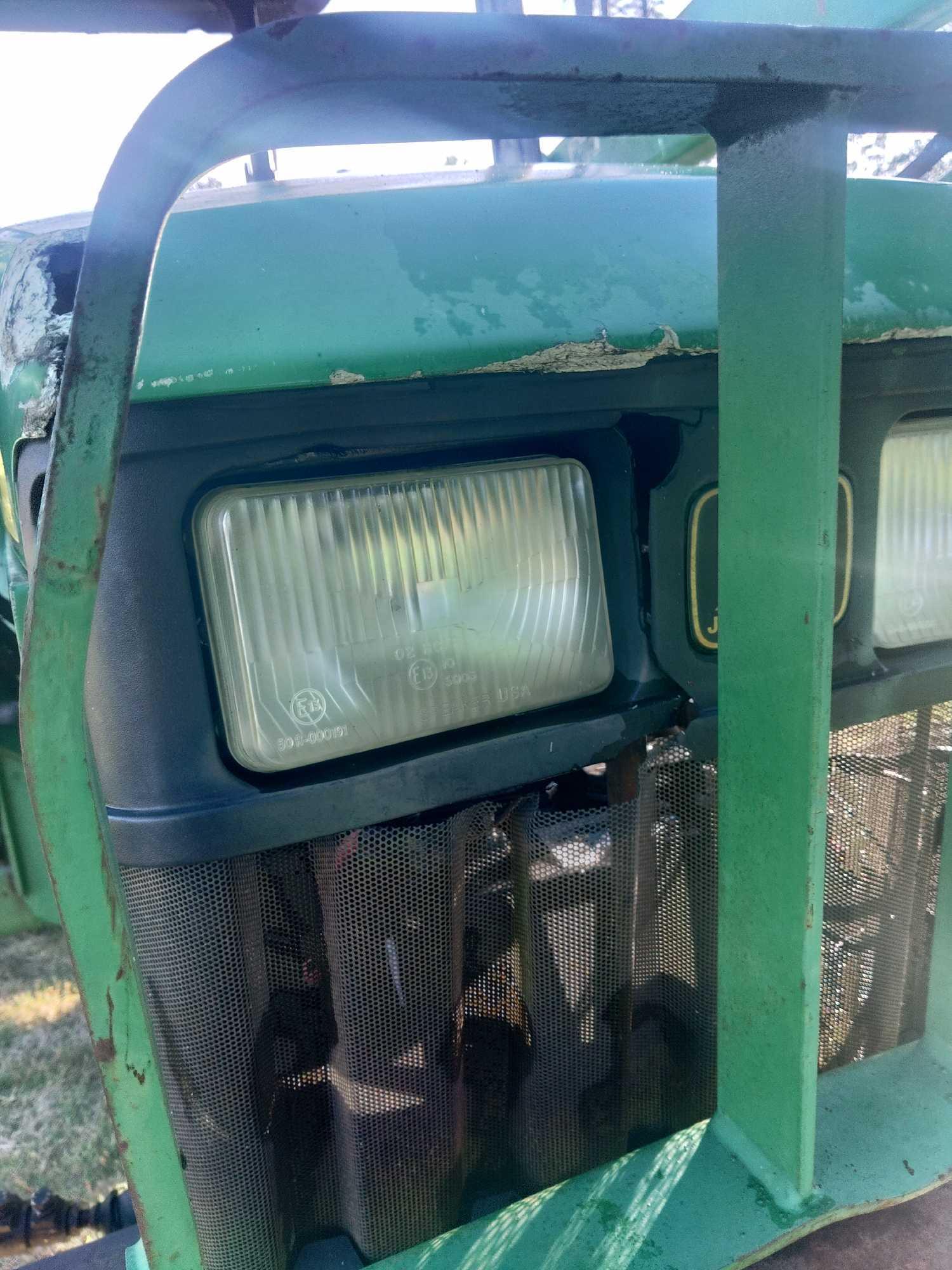 John Deere 5410 tractor with loader