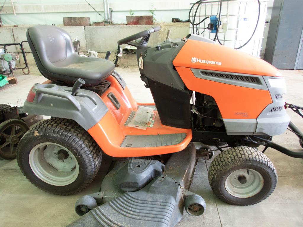 Huqvarna LGT2554  Rider Mower