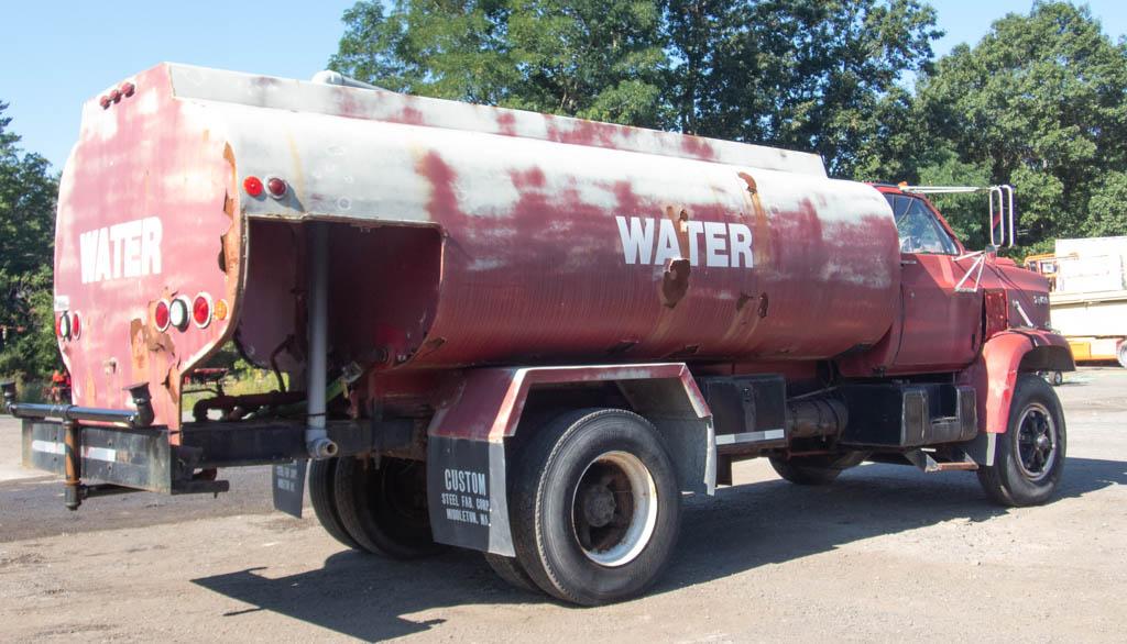 1988 GMC C6500 Water Truck