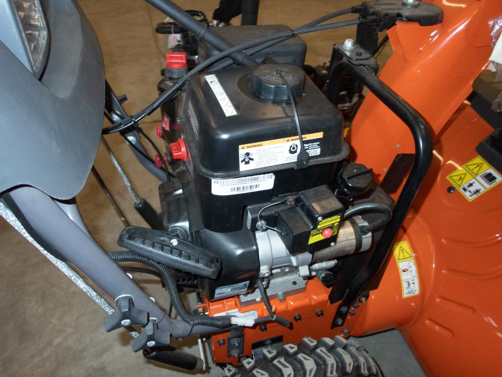 Husqvarna STP330 Snowblower