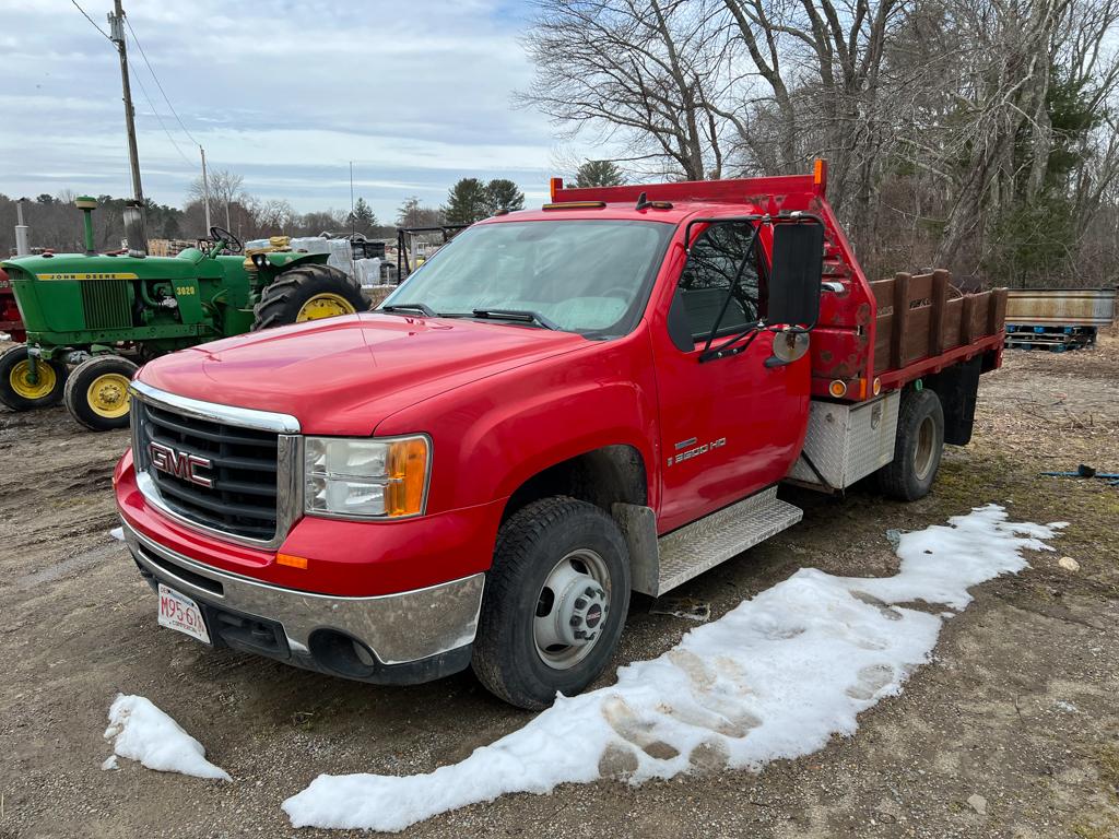 2007 GMC 3500HD S/A Flatbed Truck