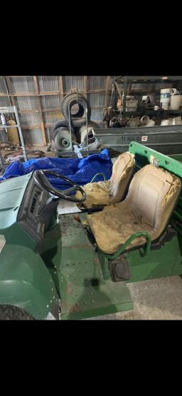 John Deere Gator 4x2