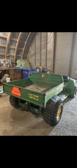 John Deere Gator 4x2