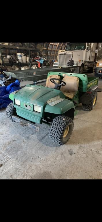 John Deere Gator 4x2