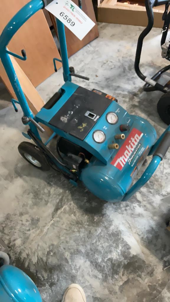 New Makita air compressor