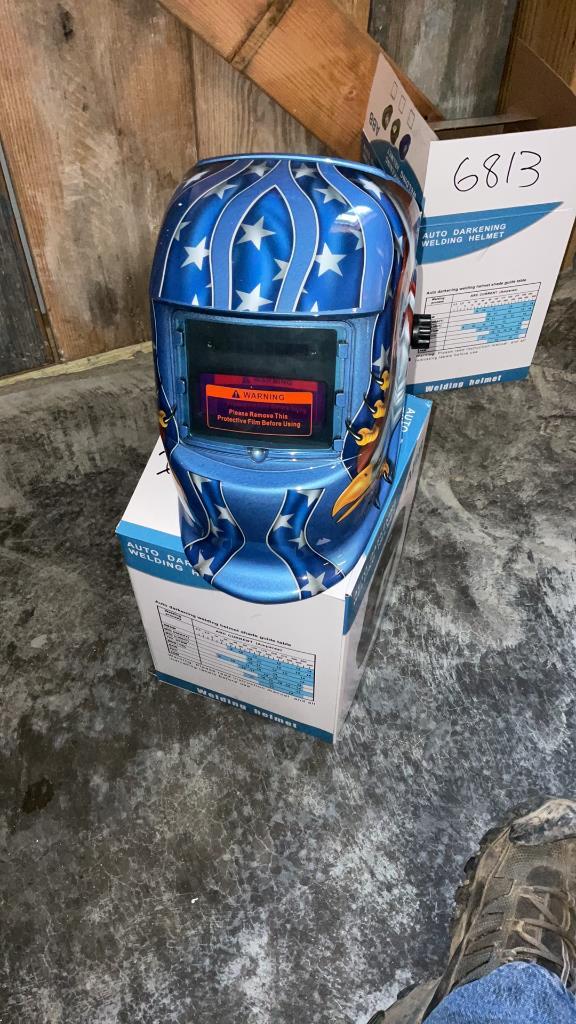 Welding helmet