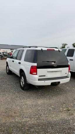 2004 Ford Explorer