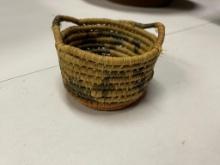 TWO HANDLED QUILL STYLED CONTAINER