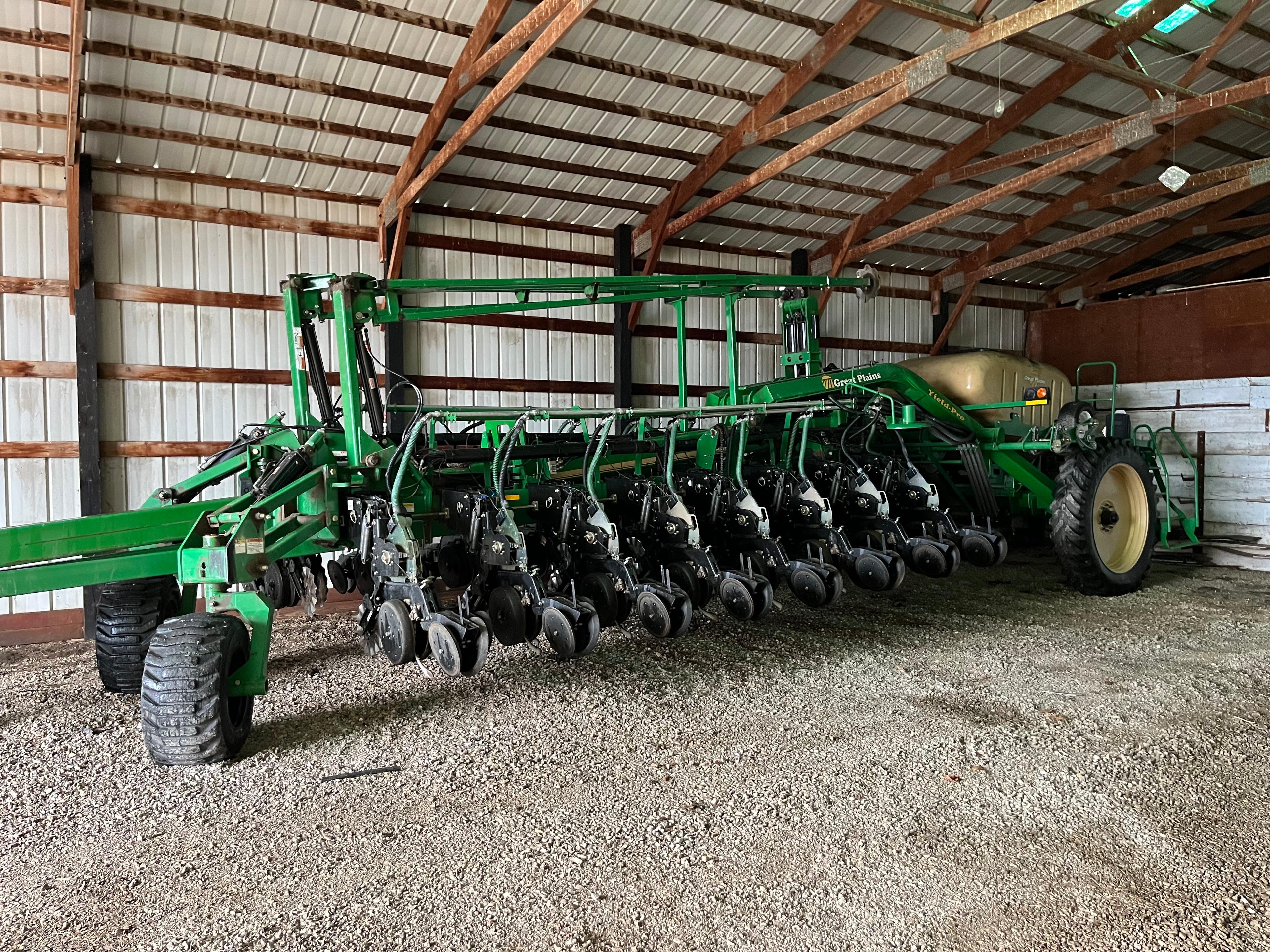 2007 Great Plains Twin Row Planter