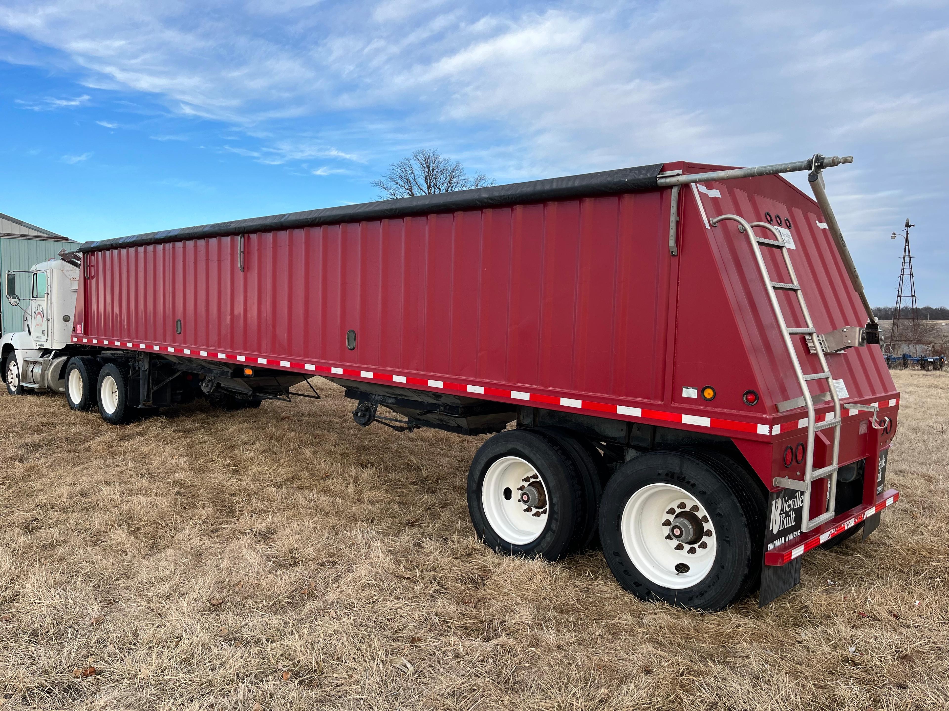 2011 Neville Built 38ft Grain Trailer