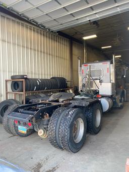 2012 Kenworth T/A Truck Tractor with Wet Kit