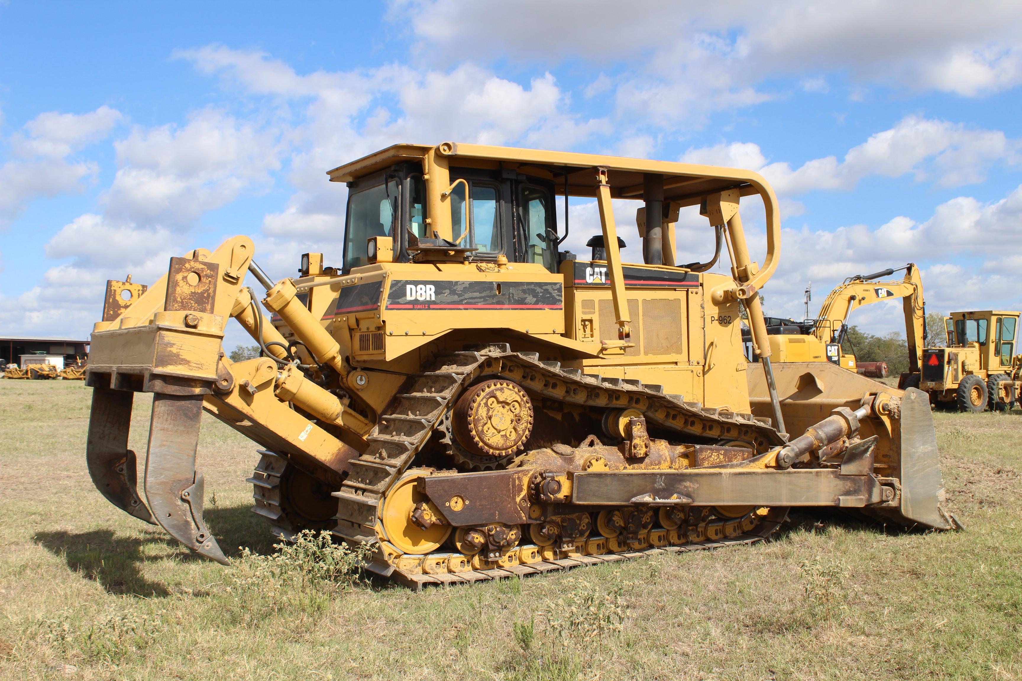 2004 D8R Bulldozer, CAT 3406C Diesel