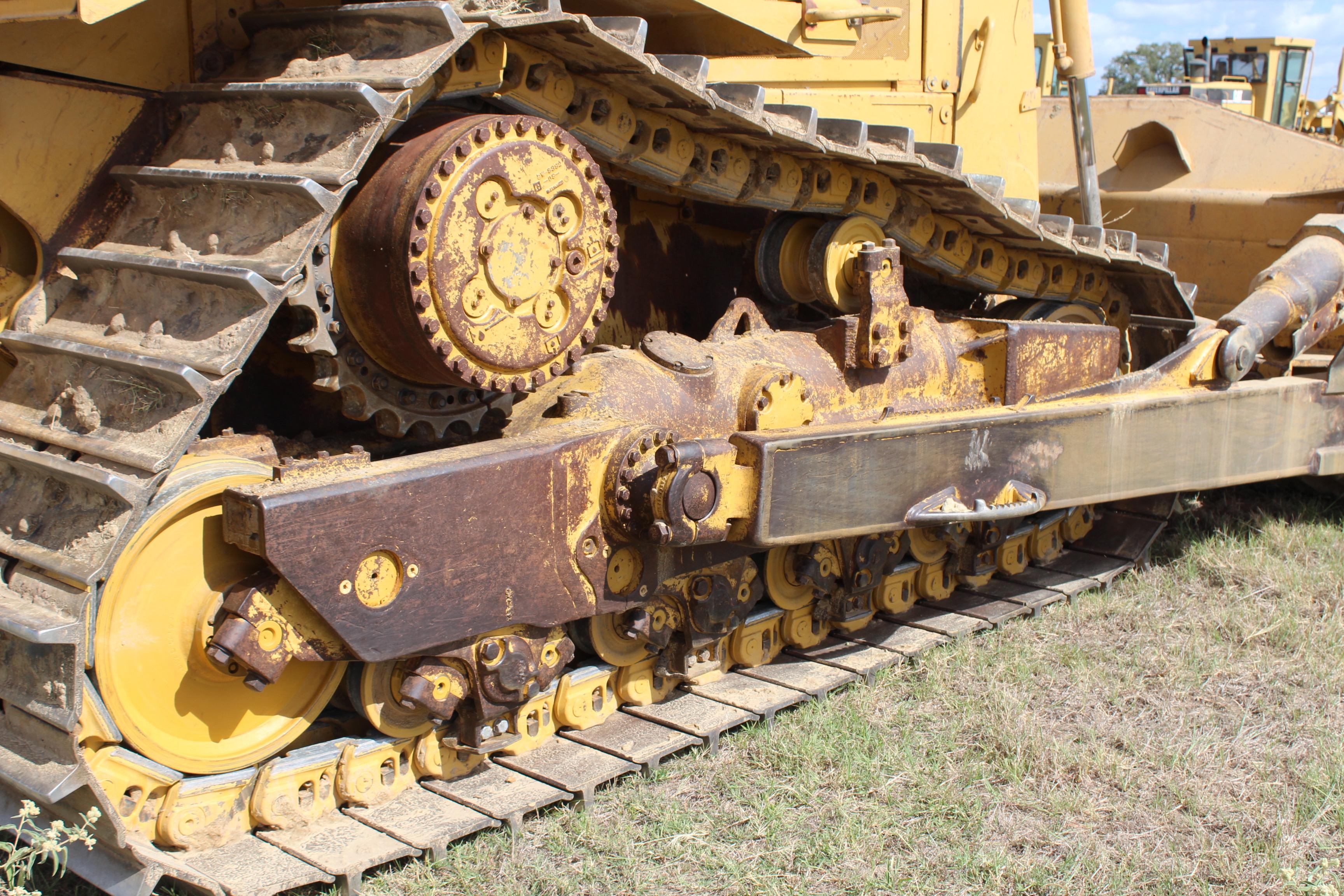 2004 D8R Bulldozer, CAT 3406C Diesel