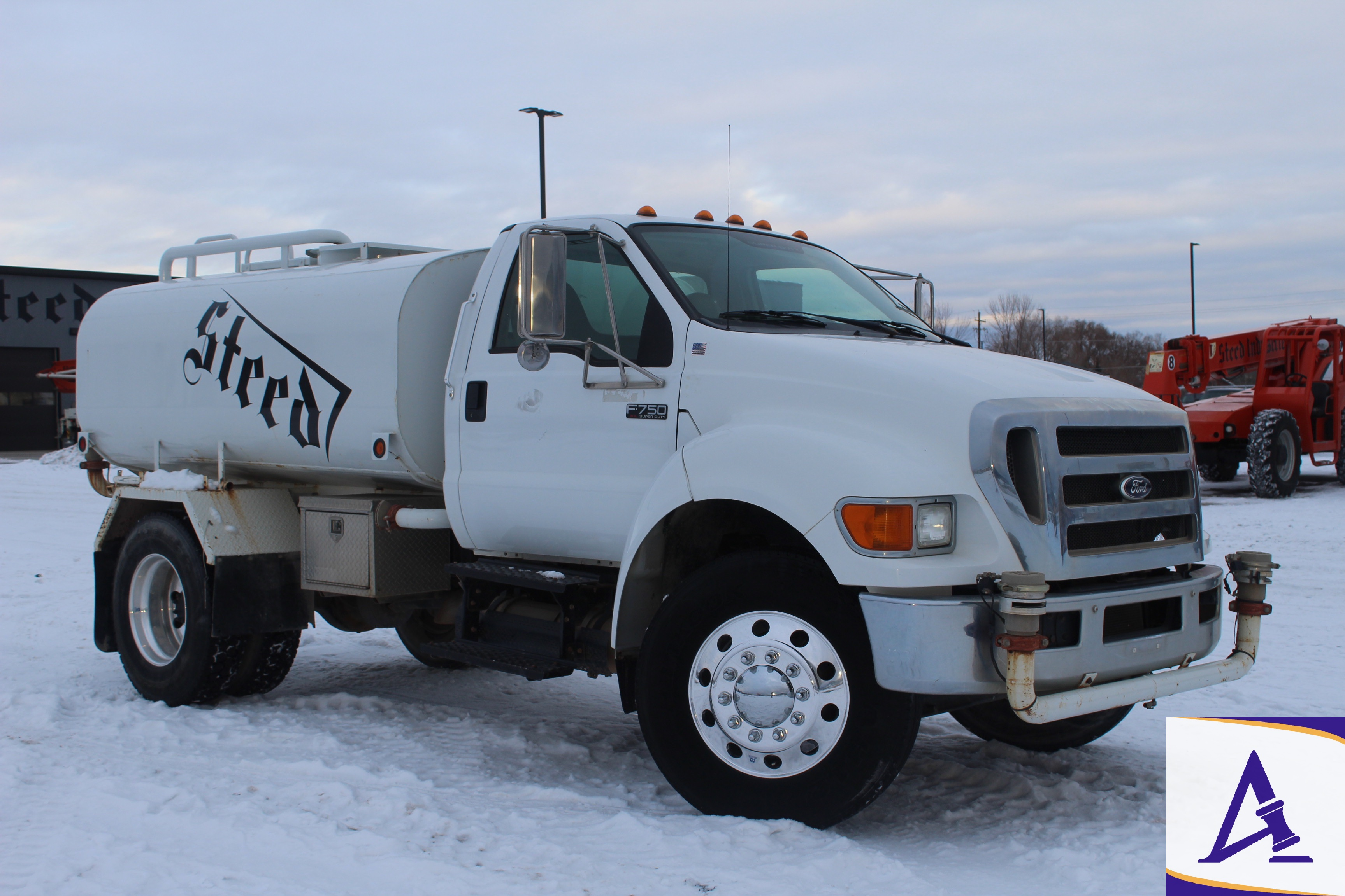 2009 Ford F750 Super Duty XL Water Truck Less than 13,000 Miles!