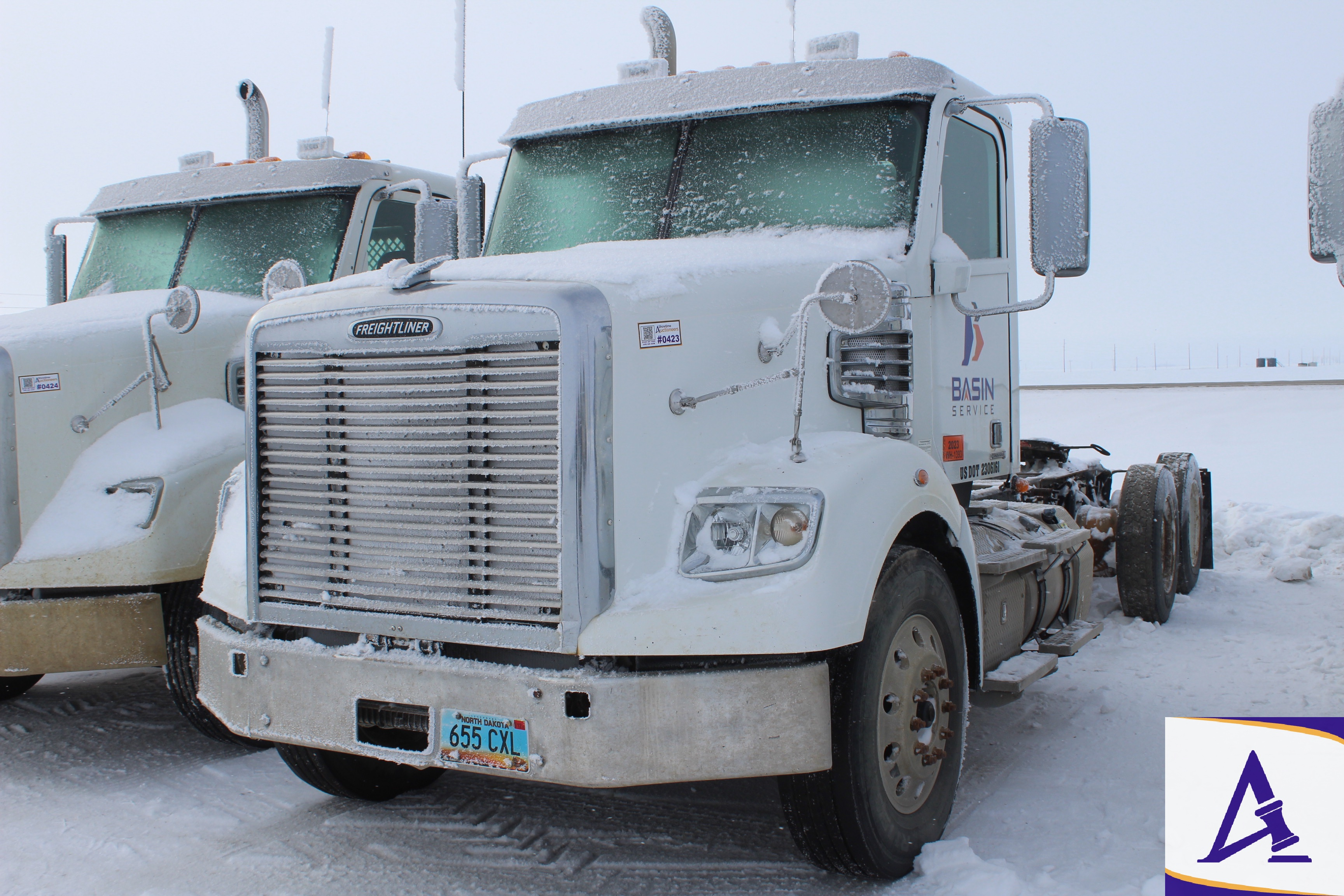 2012 Freightliner Coronado T/A Hual Truck - Detroit DD13 Diesel Engine, Eaton Fuller 10-Speed